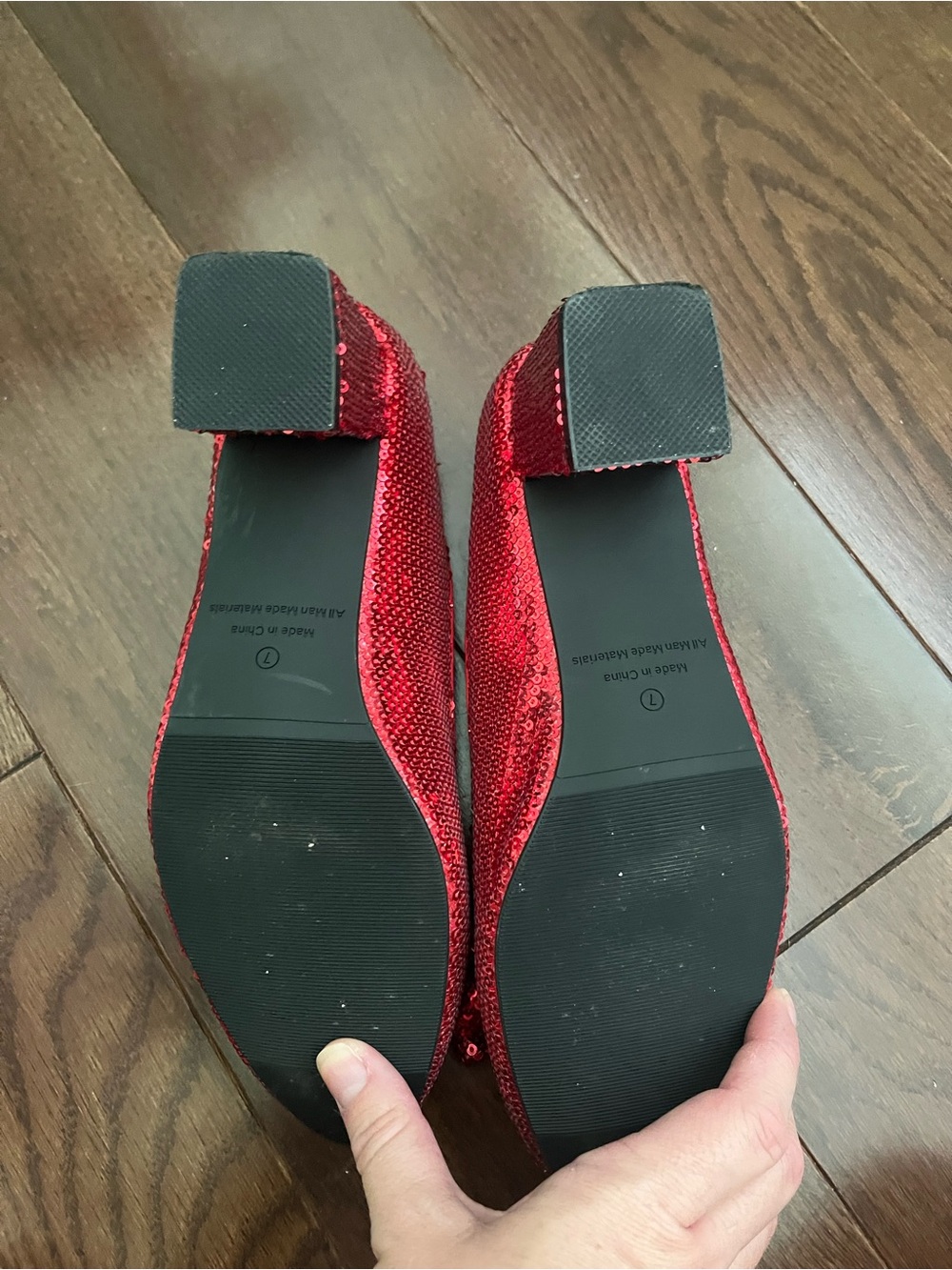 Women’s Red Sequin Bow Pumps - Dorothy from Wizard of Oz - Picture 4 of 4
